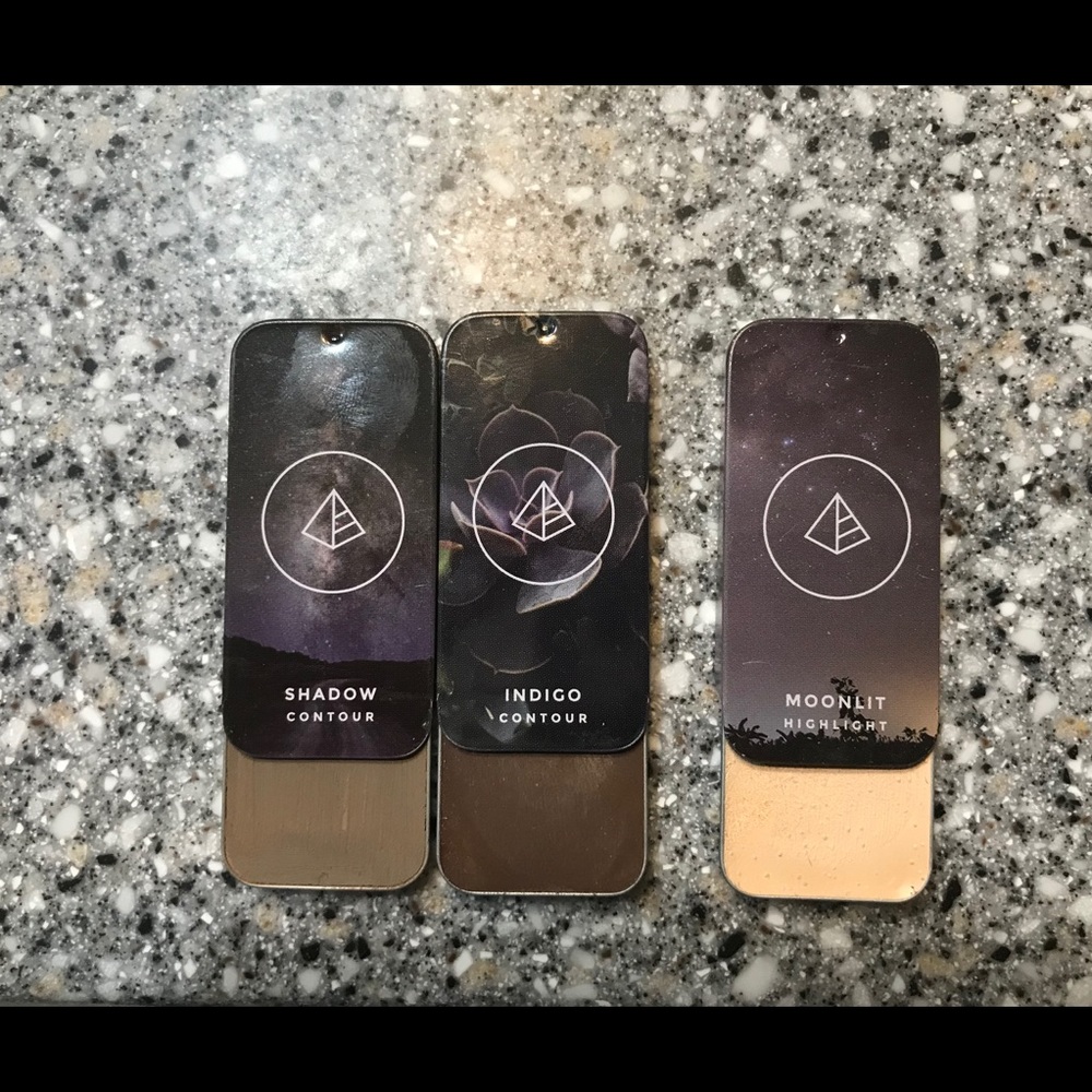Maskcara makeup  contours and highlight